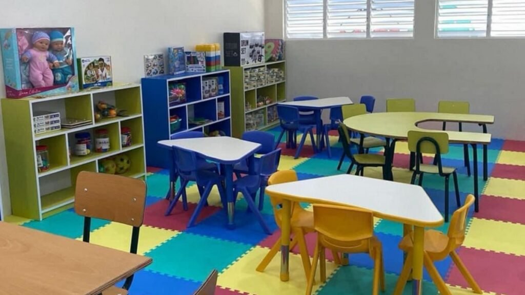 Escuelas de Los Alcarrizos requieren aulas de educación especial y personal de apoyo para atender estudiantes con NEAE