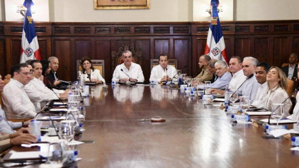 Presidente Abinader exige transparencia y define prioridades del Gobierno para 2026
