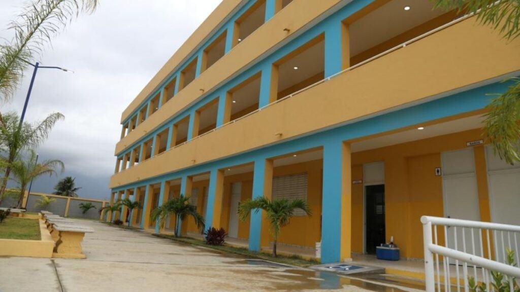 Educación evaluará anualmente estado de las escuelas y reconocerá a las mejor conservadas