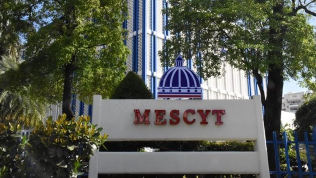 MESCYT resalta importancia de impulsar carreras con mayor demanda laboral