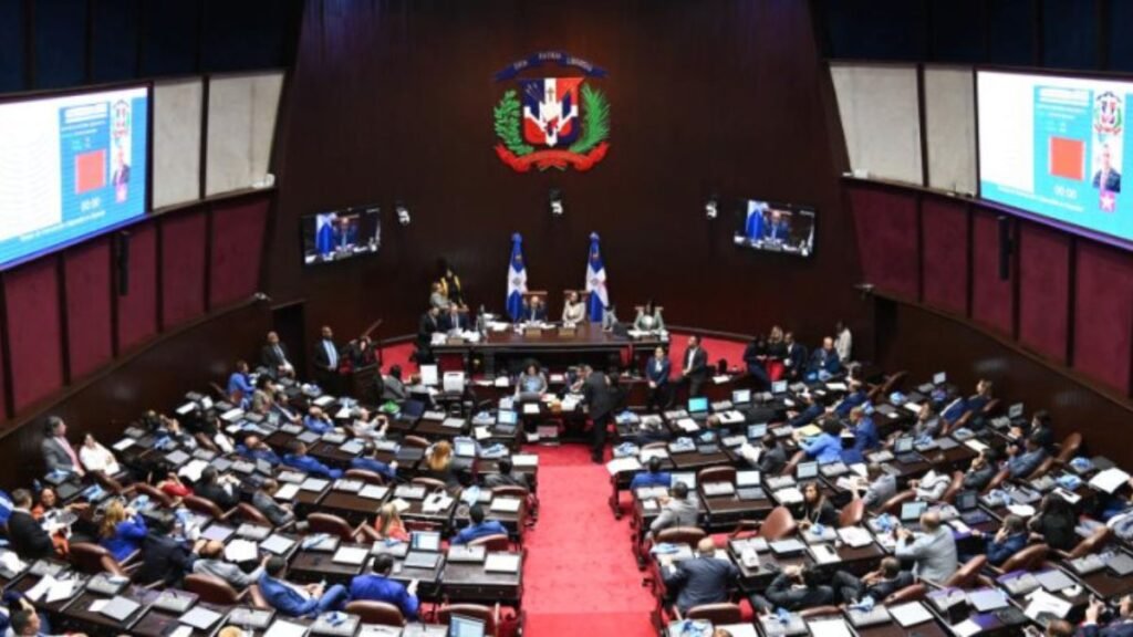 Diputados aprueban proyecto de ley del DNI entre advertencias de posible amenaza a derechos