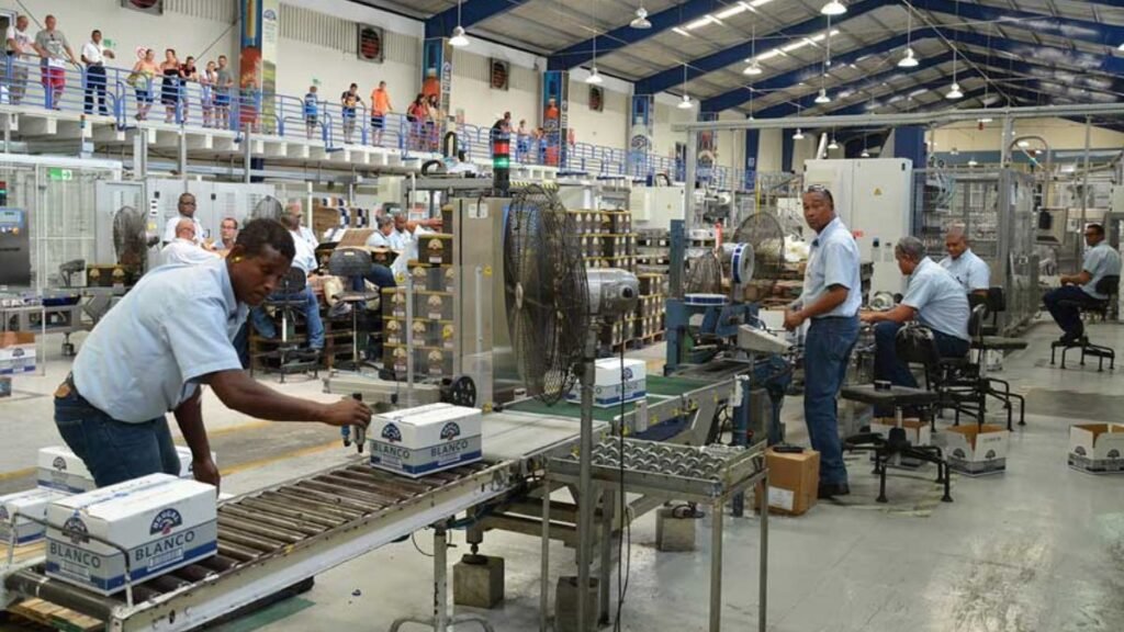 Industria manufacturera dominicana registra crecimiento sostenido en su actividad económica