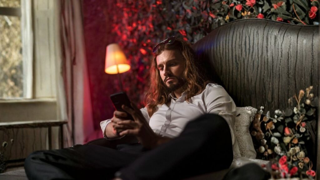 Citas en línea convertidas en espionaje: la amenaza detrás de GhostChat