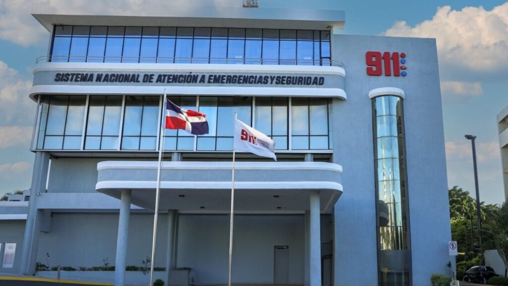 Edesur descarta fallas externas en incendio registrado en sede del 911