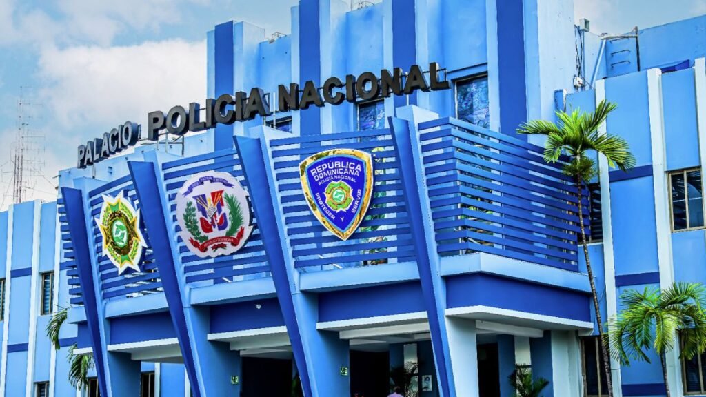 Dos hombres resultan heridos a cuchilladas tras riña en juego de dominó en Monte Plata