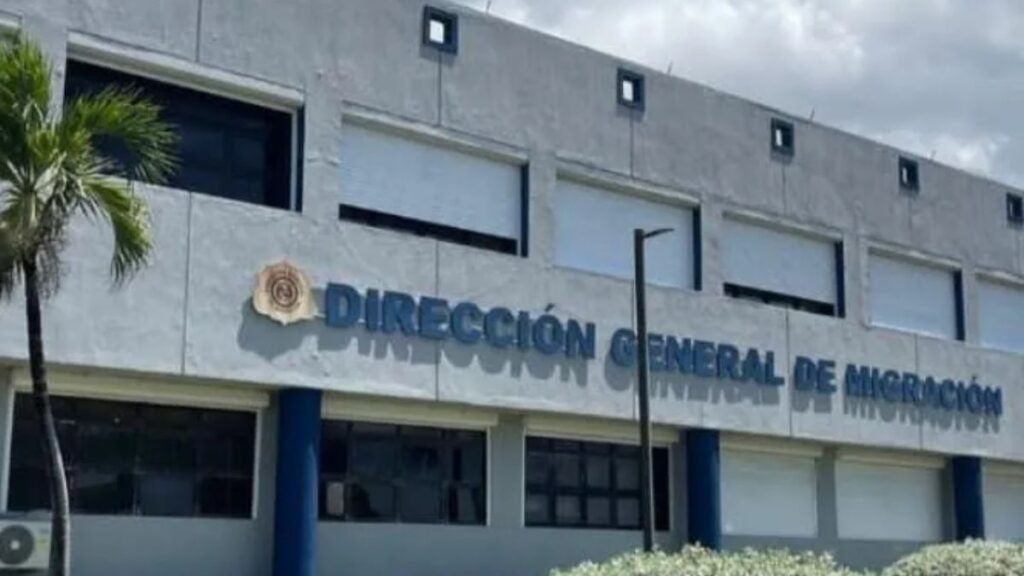 Migración detiene 454 indocumentados en operativo masivo en Los Minas