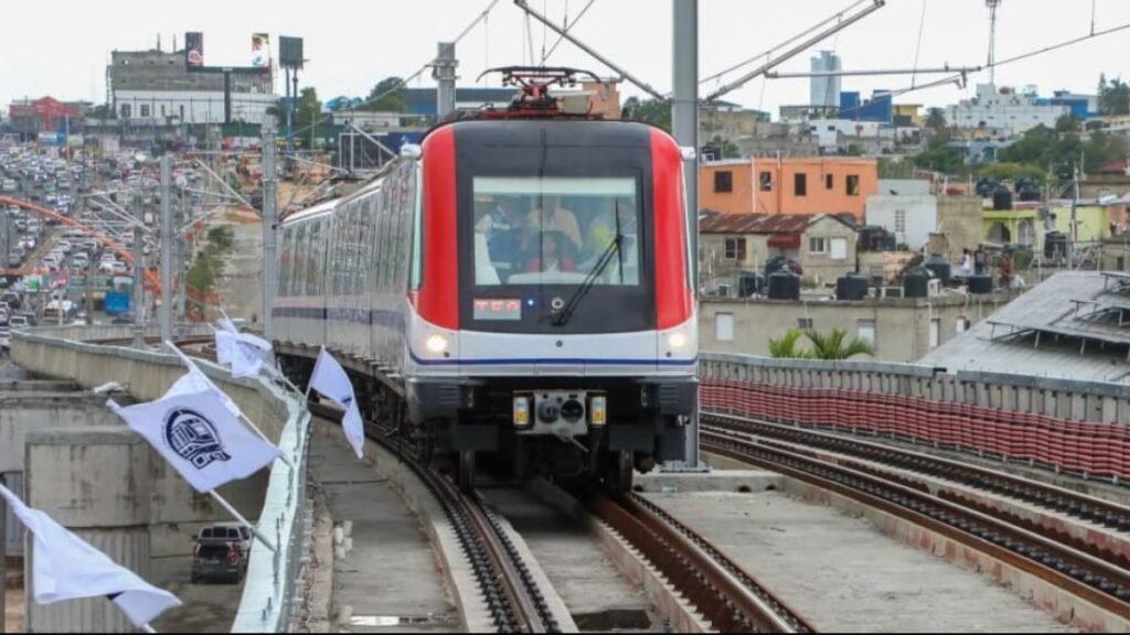 Fuerza del Pueblo advierte riesgos en extensión Línea 2C del Metro y pide auditoría independiente