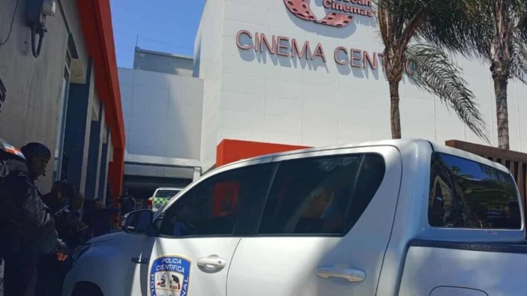 Tiroteo en Cinema Centro deja un vigilante muerto y un policía herido en el malecón de Santo Domingo