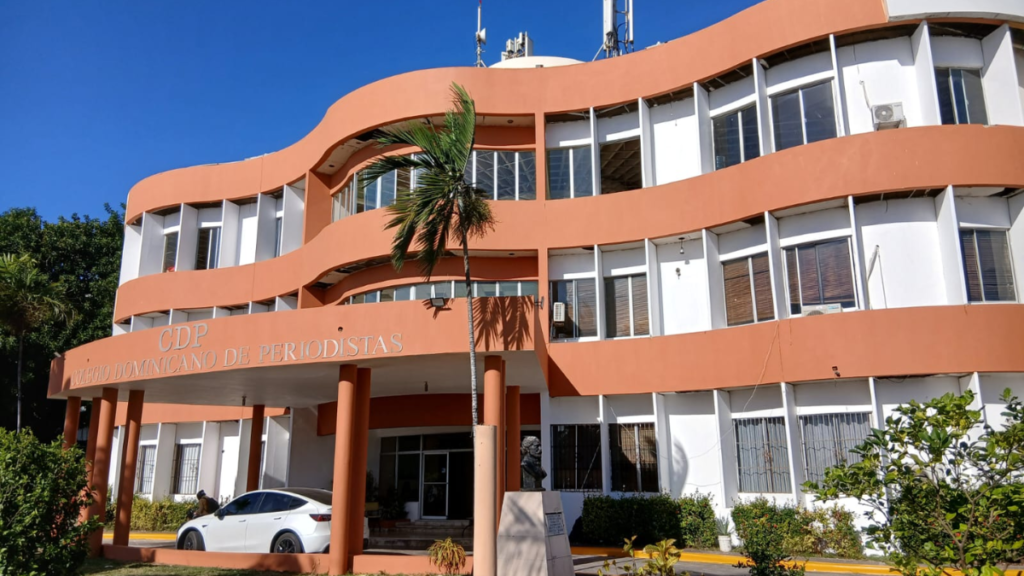 CDP rechaza agresión policial contra periodistas durante cobertura en centro preescolar