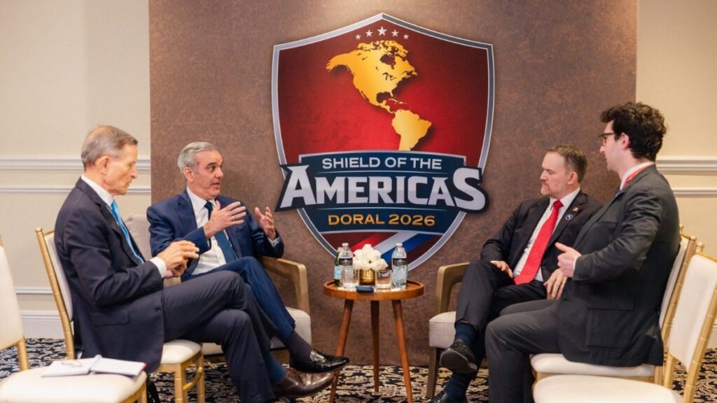 Abinader fortalece diálogo comercial con Estados Unidos durante cumbre regional en Miami