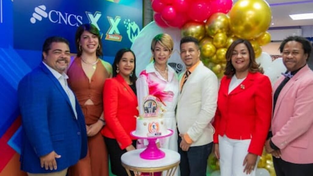 Valórate Mujer RD celebra 8 años impactando vidas en una emotiva celebración en Extra86