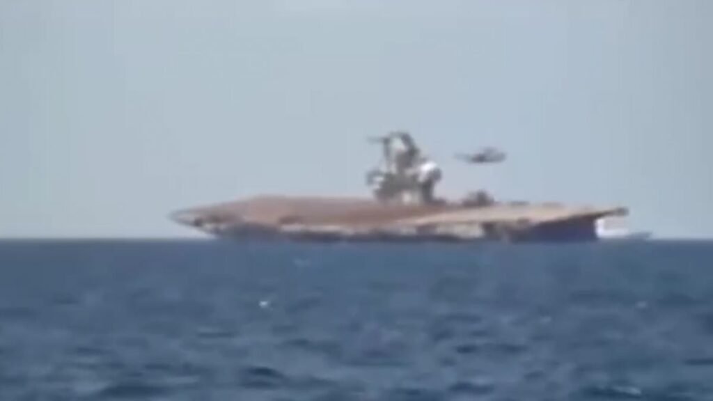 Video: muestra supuesto hundimiento del portaaviones USS Abraham Lincoln tras ataque con misiles