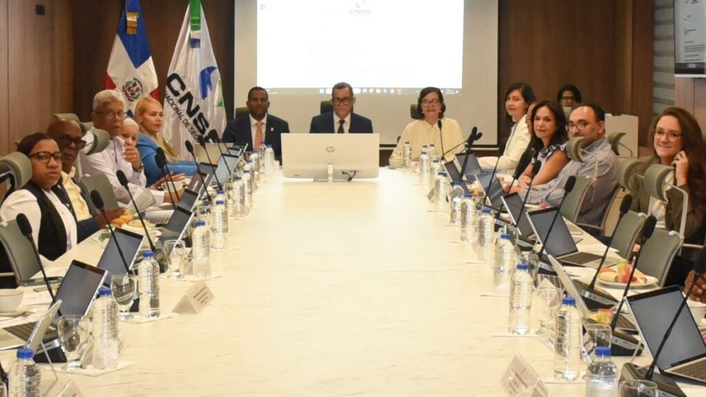 CNSS aclara que no ha aprobado cambios en la compra de medicamentos de alto costo