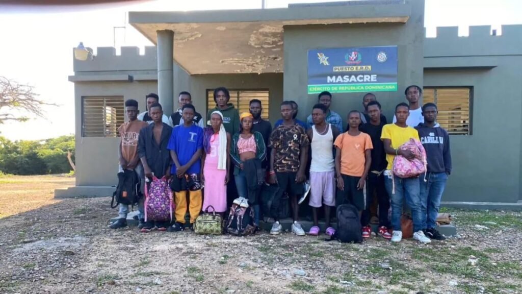 Ejército detiene a 40 haitianos indocumentados en operativo fronterizo en Dajabón