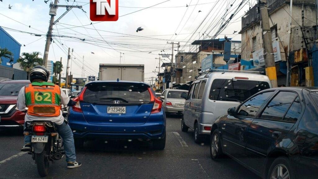 Video: Tragedia en Herrera: colapso de pared deja dos muertos en plena vía pública