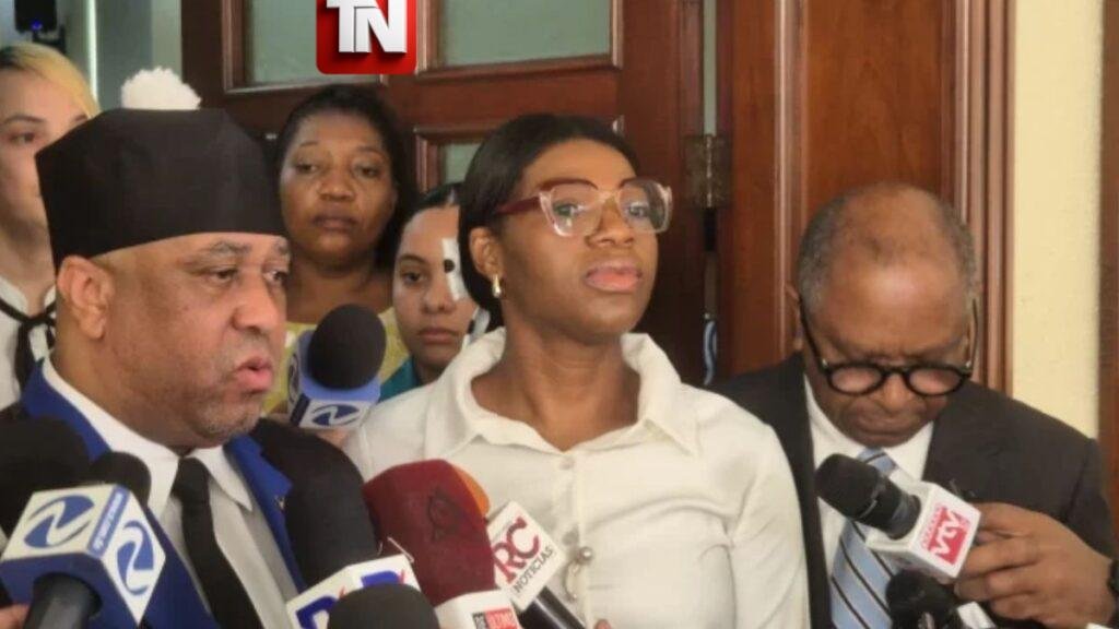 Condenan a Elizabeth Silverio a cinco años de prisión por ejercicio ilegal en el área de la salud