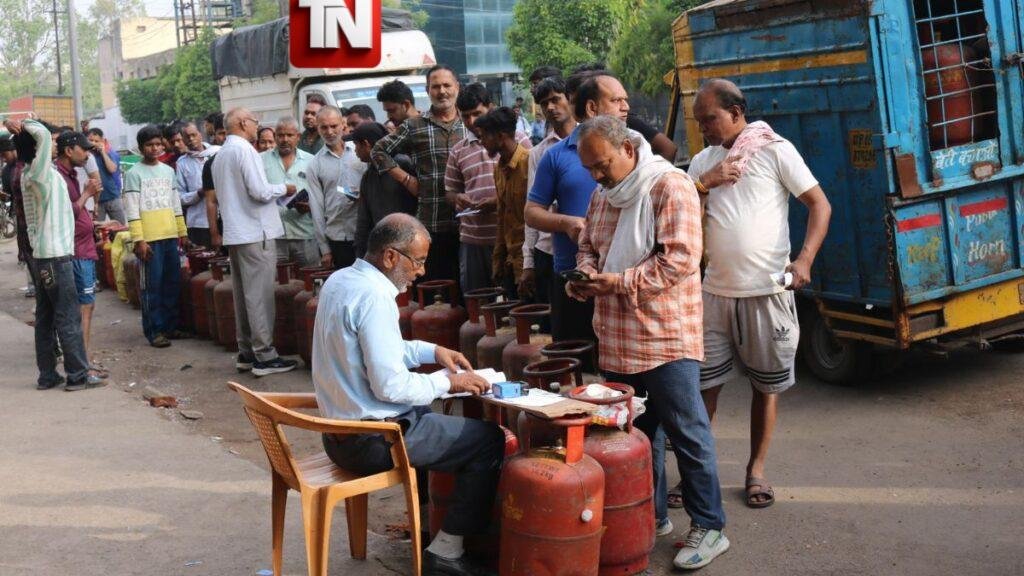 Cierre del estrecho de Ormuz deja a India sin gas y agrava crisis en hogares y negocios