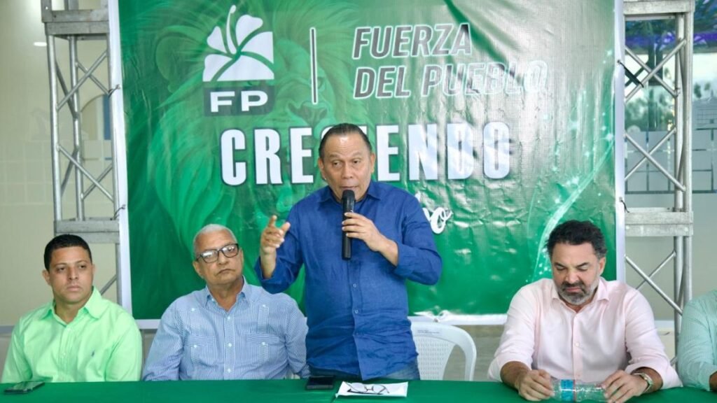 Radhamés Jiménez arremete contra el Gobierno y lo califica de “caricatura cómica”