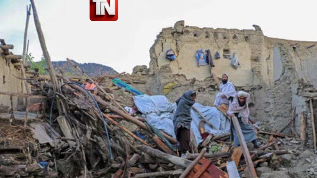 Fuerte terremoto de magnitud 6.1 sacude Afganistán y se siente en Pakistán e India