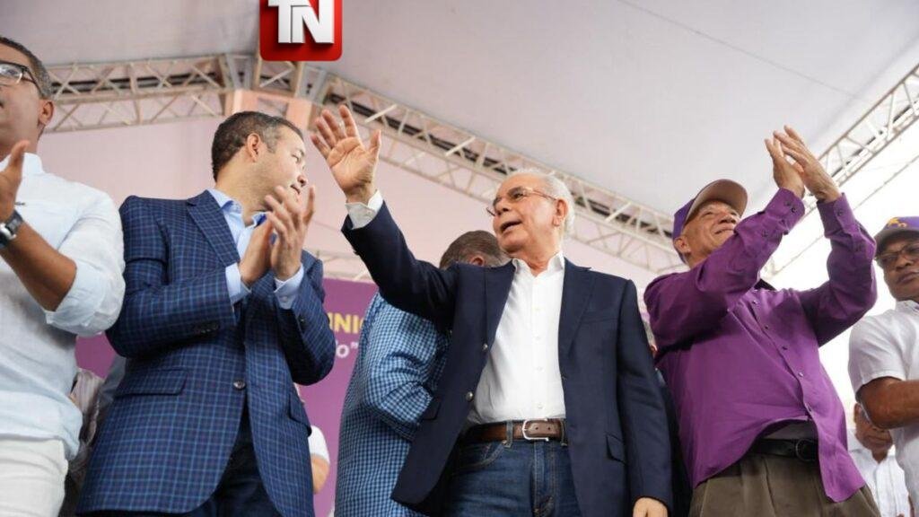 Danilo Medina asegura dirigentes de otros partidos buscan ingresar al PLD de cara a las elecciones de 2028