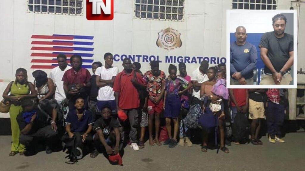 Dos colaboradores de Migración son detenidos junto a 22 haitianos en condición irregular
