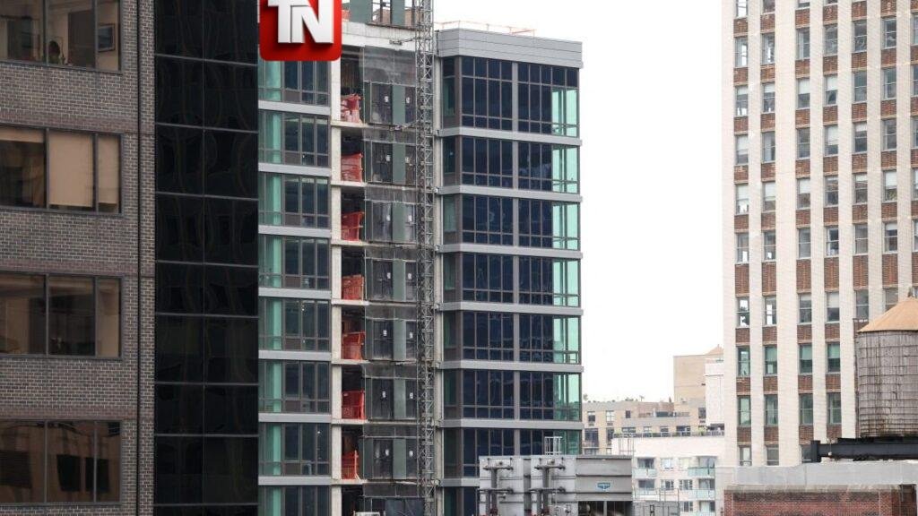 Evacúan rascacielo en el centro de Manhattan por riesgo de colapso estructural