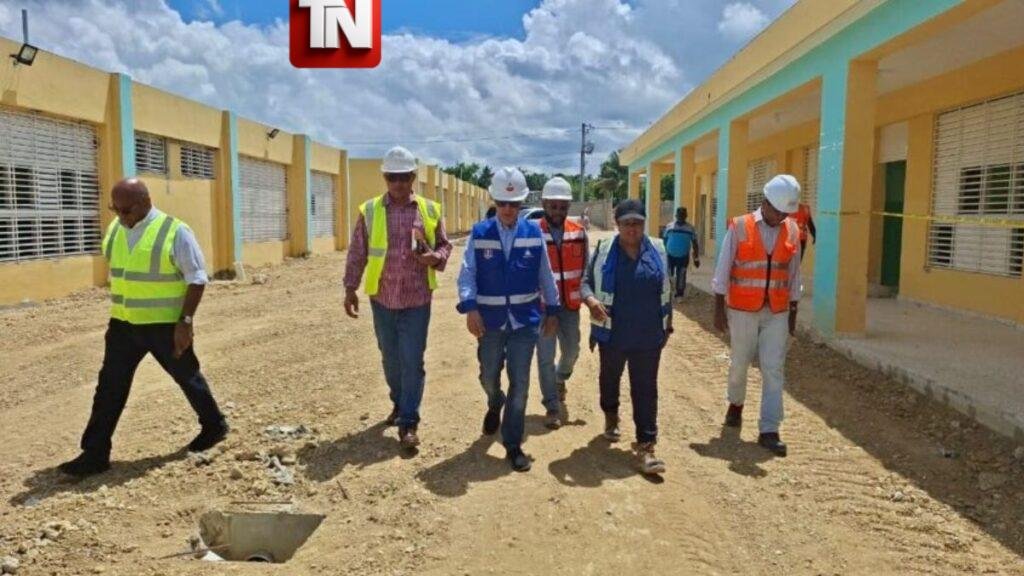 Gobierno acelera construcción de nuevas aulas para fortalecer el próximo año escolar