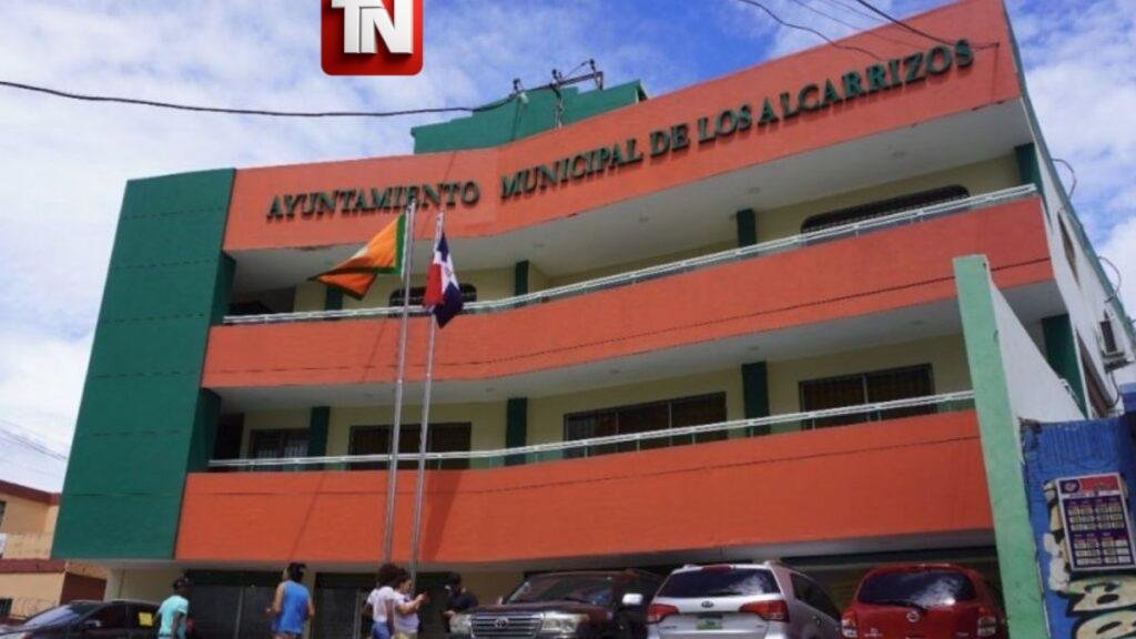 Regidores solicitan destitución inmediata de directora financiera y administrativa del Ayuntamiento de Los Alcarrizos