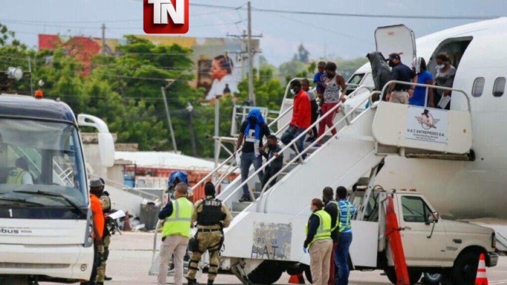 Haití recibe primer grupo de deportados desde EE. UU. tras el fin del TPS
