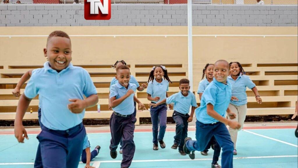 ¡De vuelta a las aulas! Más de 2 millones de estudiantes regresan este lunes a las escuelas