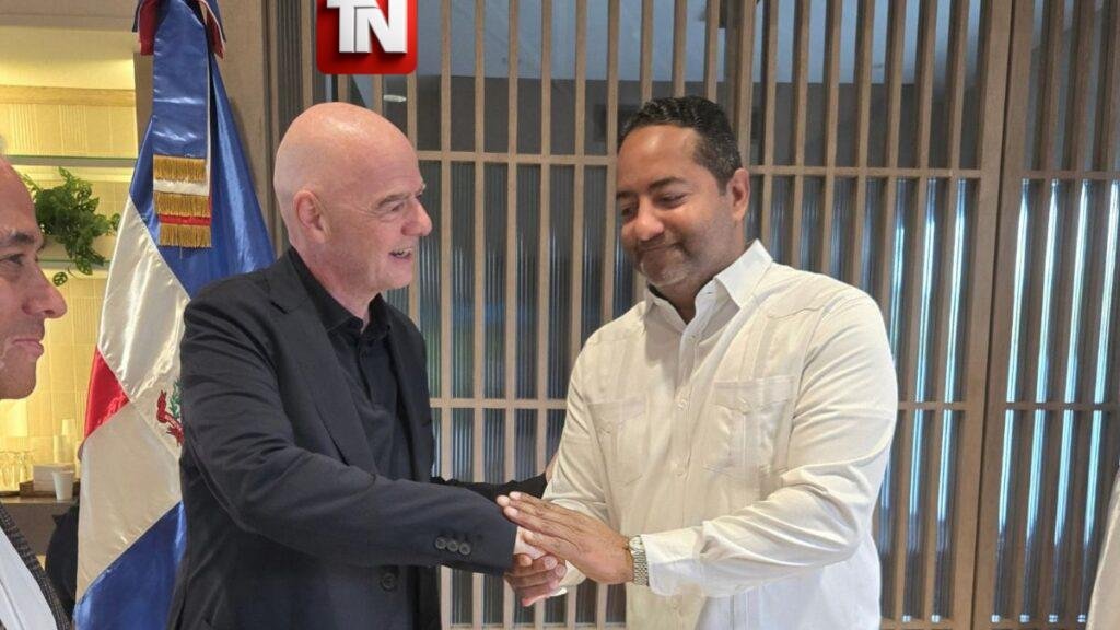 Infantino llega a República Dominicana en medio de tensión con la Concacaf