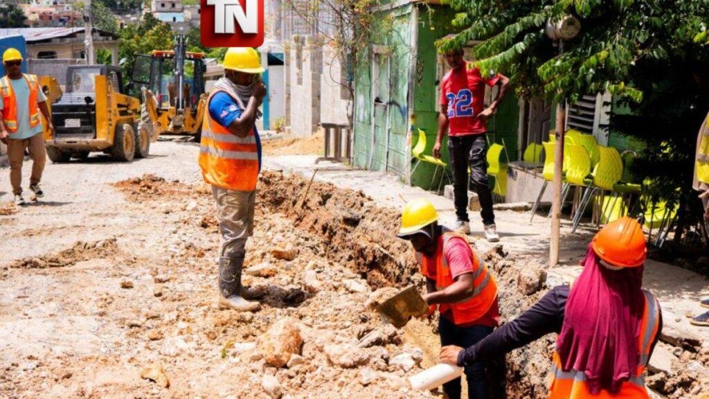 Comunitarios de Los Alcarrizos reclaman culminación de obras de agua potable en La Fe y Los Cocos