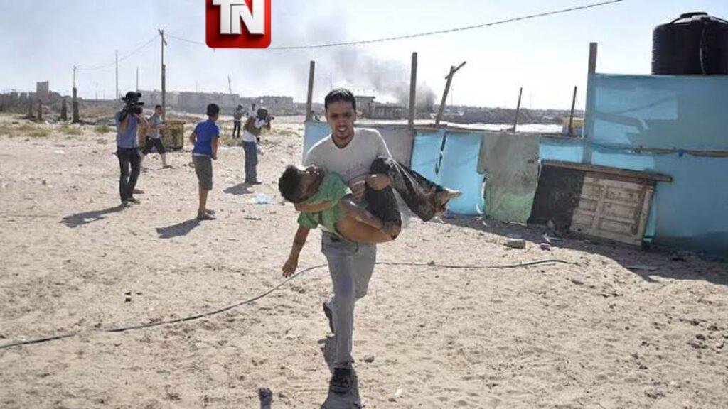 Israel intensifica bombardeos en Gaza y muere niño de cuatro años