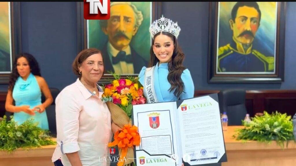 Melissa Núñez regresa a La Vega como Miss República Dominicana Universo 2026 y recibe el respaldo unánime de las autoridades locales