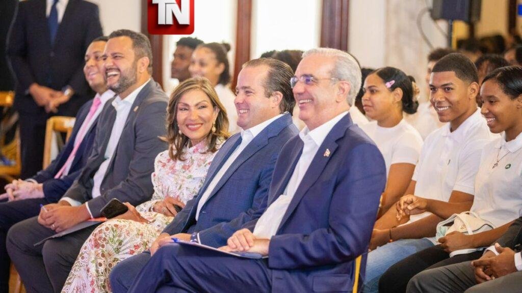 Más de 200 mil jóvenes dejaron de ser “Ninis” gracias a las programas del gobierno como “Oportunidad 14-24” para insertarlos en centros de estudio y trabajo