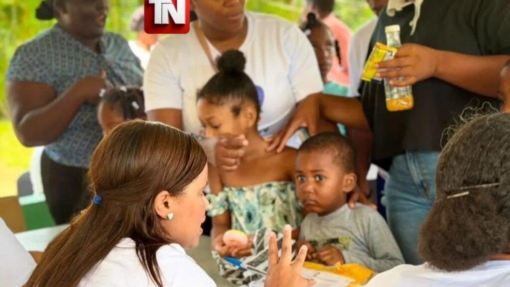 Faith Impact Foundation lleva apoyo escolar y medicamentos a 800 niños de comunidades vulnerables