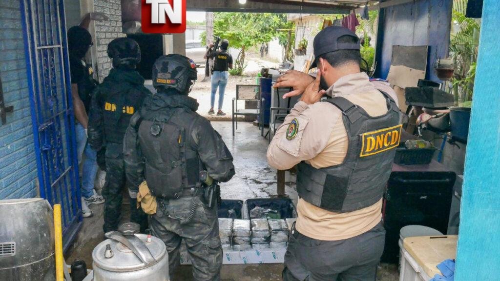 Operativo antinarcótico en San Pedro de Macorís resulta en la ocupación de 26 paquetes de cocaína