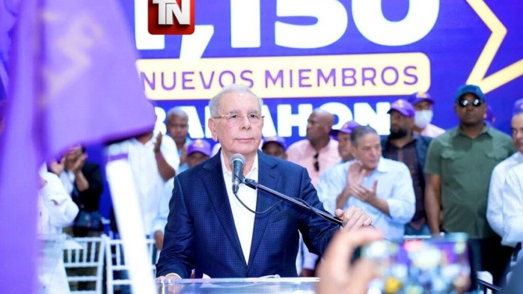 Danilo Medina llama a participar en consulta del PLD