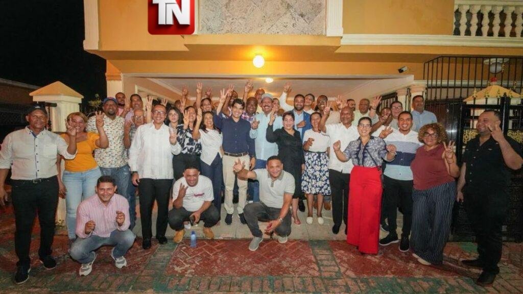José Montás oficializa respaldo a Wellington Arnaud junto a su equipo político y fortalece el proyecto presidencial en San Cristóbal