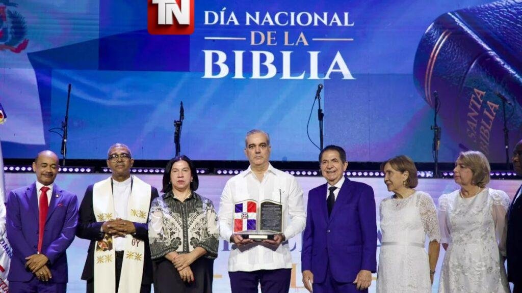 Comunidad Cristiana Nacional reconoce al presidente Abinader por su respaldo a la fe y a la Biblia durante seis años consecutivos