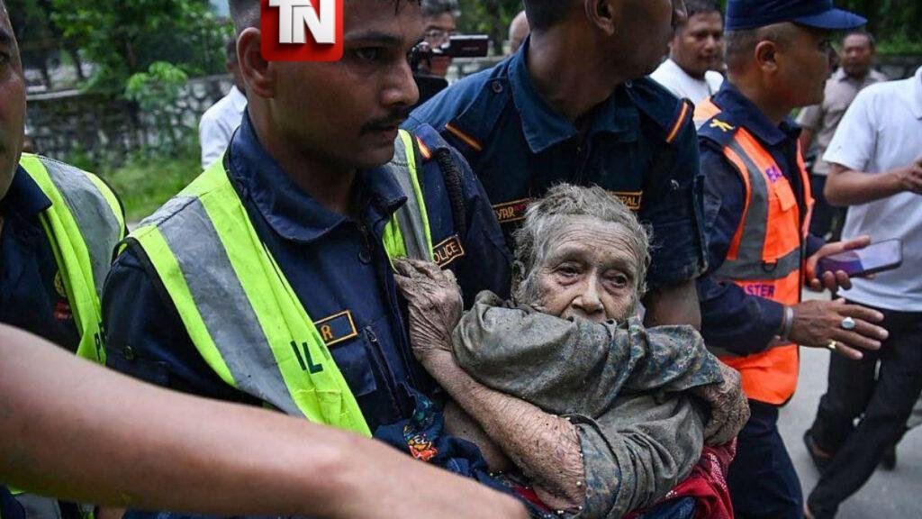 Mujer reaparece con vida en Nepal después de que su familia le realizara el funeral
