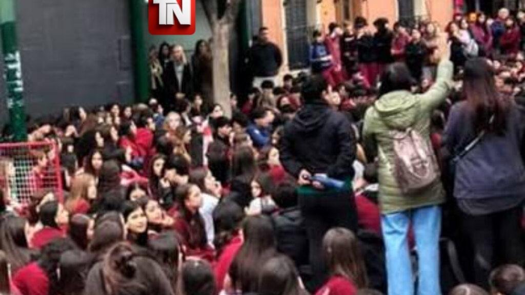 Escándalo en Argentina: crean imágenes sexuales falsas de al menos 45 alumnas con inteligencia artificial